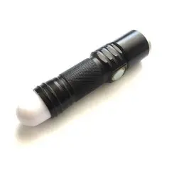 Linterna mini con cargador USB